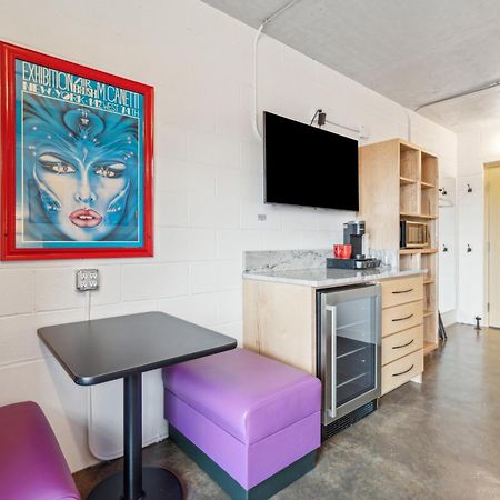 Boutique Vera Hotel In The Heart Of Folly Beach Bagian luar foto