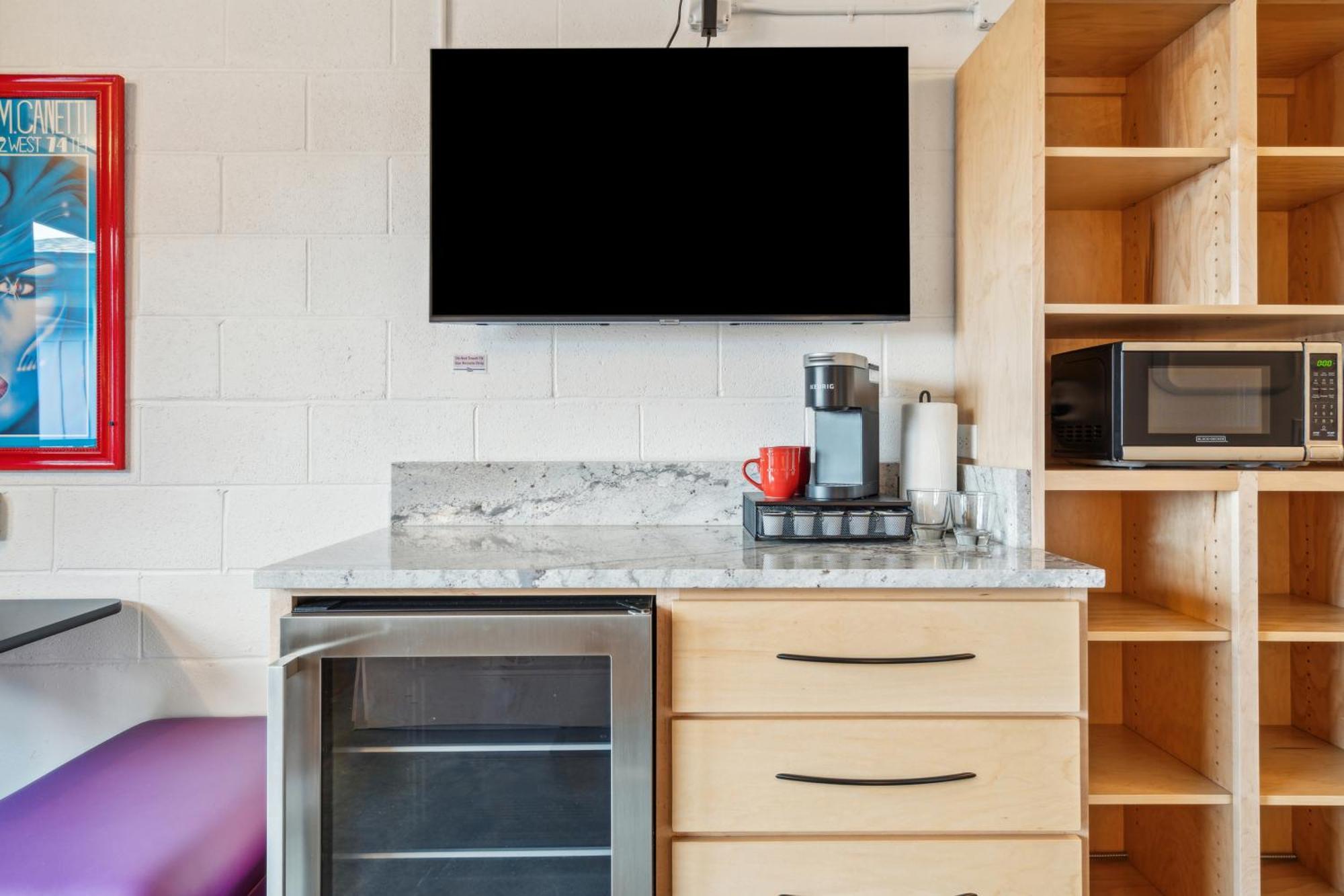 Boutique Vera Hotel In The Heart Of Folly Beach Bagian luar foto