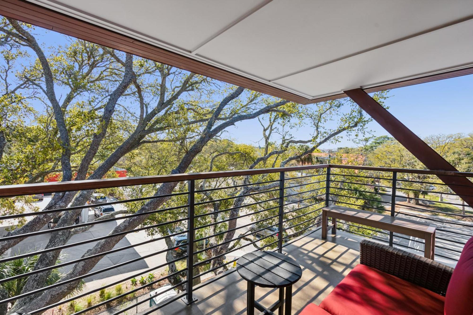 Boutique Vera Hotel In The Heart Of Folly Beach Bagian luar foto