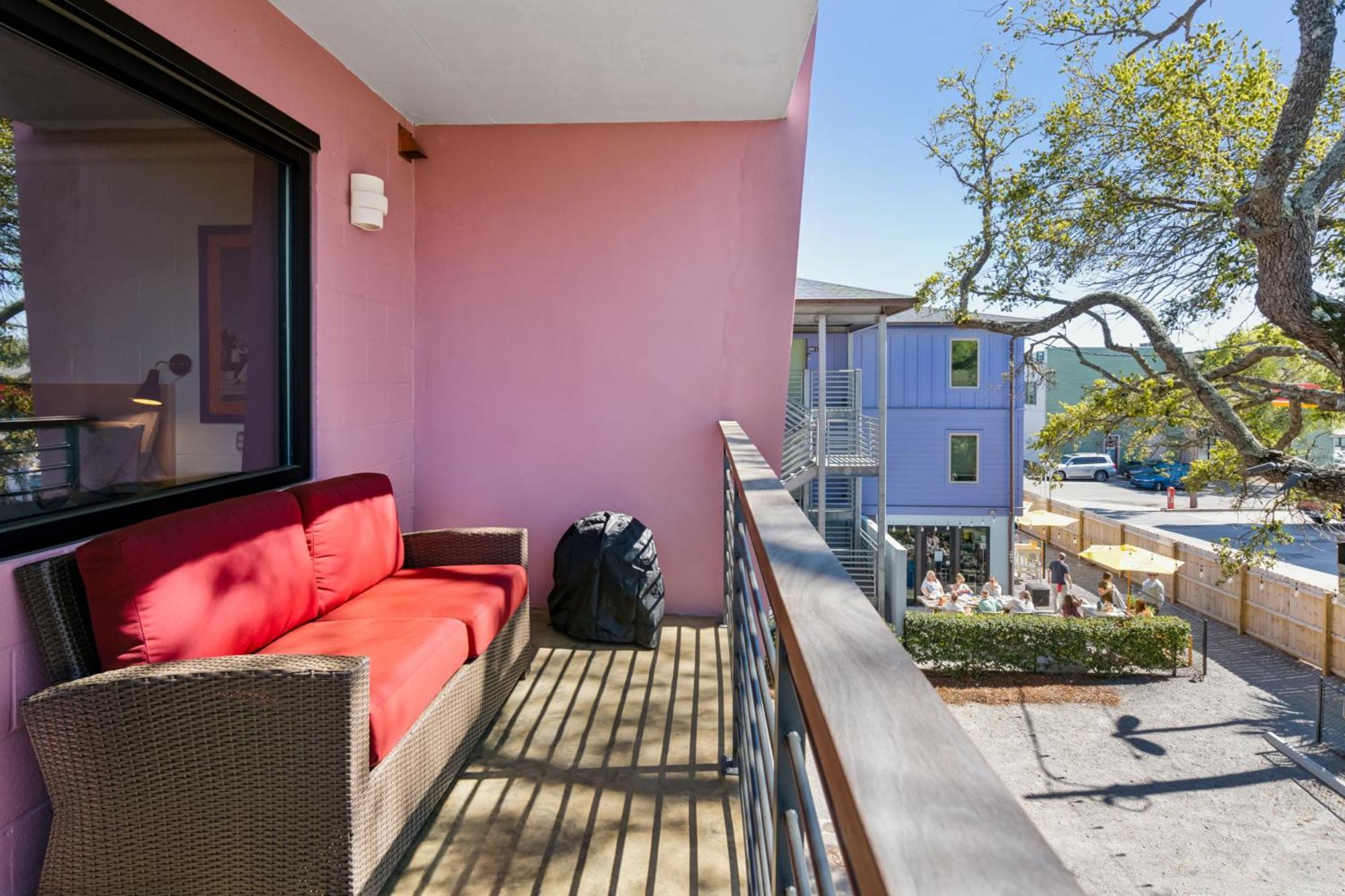 Boutique Vera Hotel In The Heart Of Folly Beach Bagian luar foto