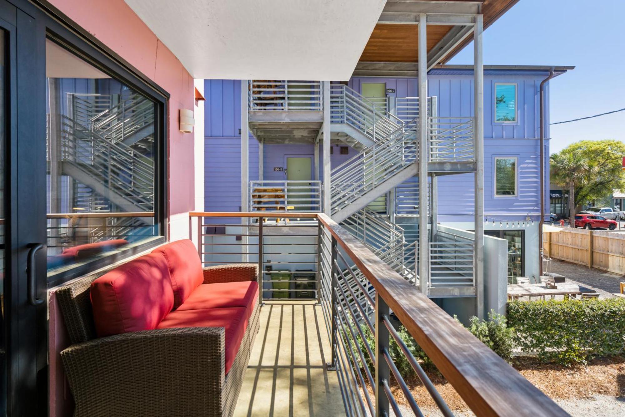 Boutique Vera Hotel In The Heart Of Folly Beach Bagian luar foto