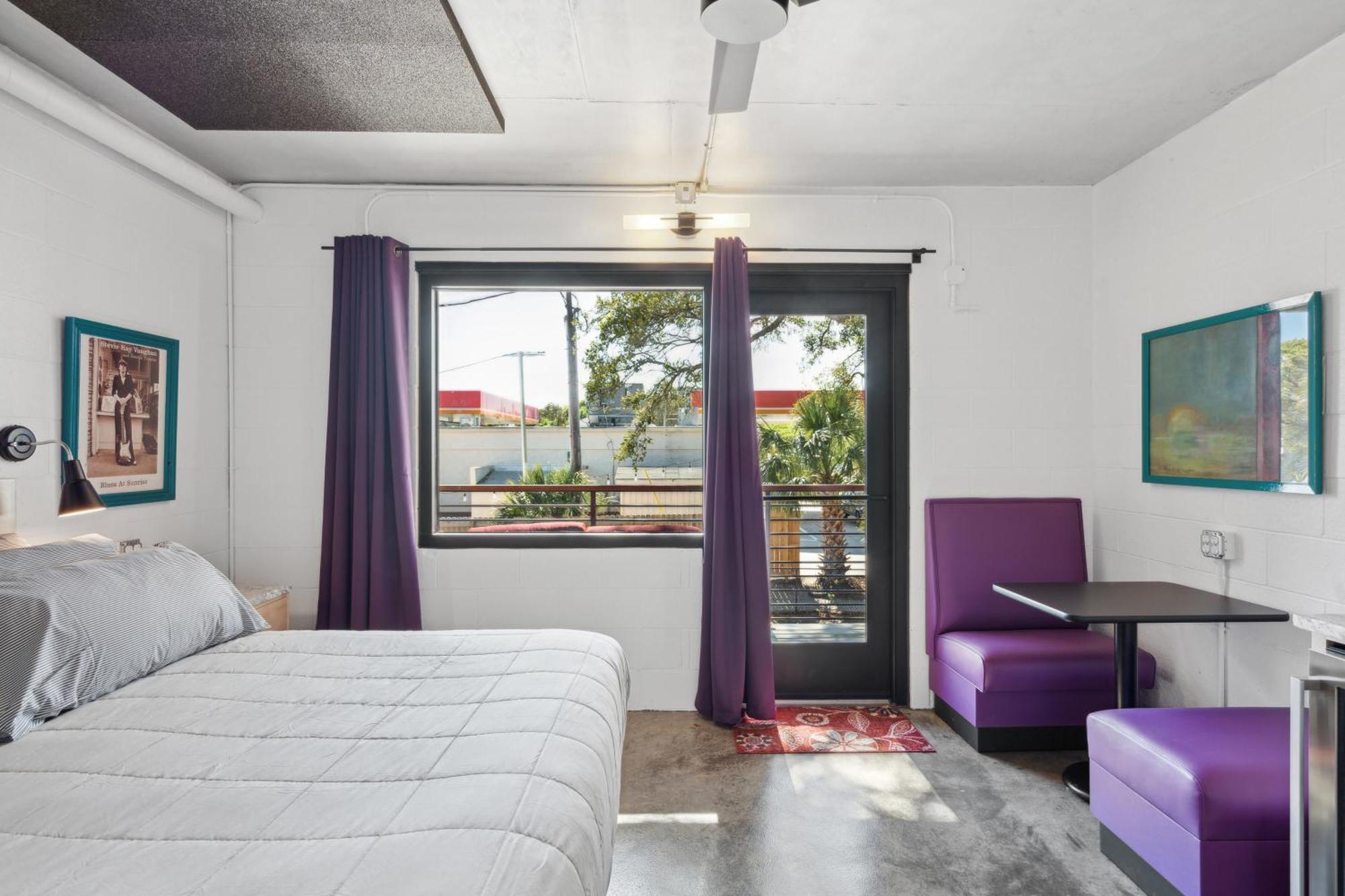 Boutique Vera Hotel In The Heart Of Folly Beach Bagian luar foto