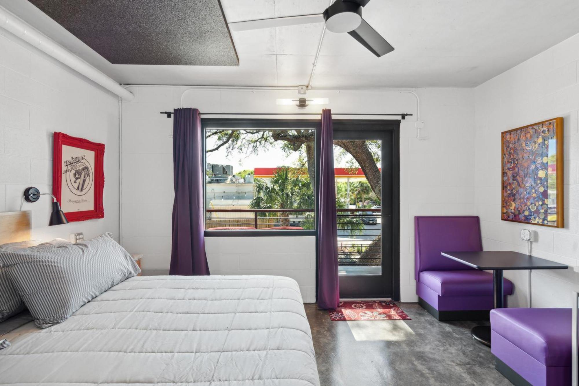 Boutique Vera Hotel In The Heart Of Folly Beach Bagian luar foto