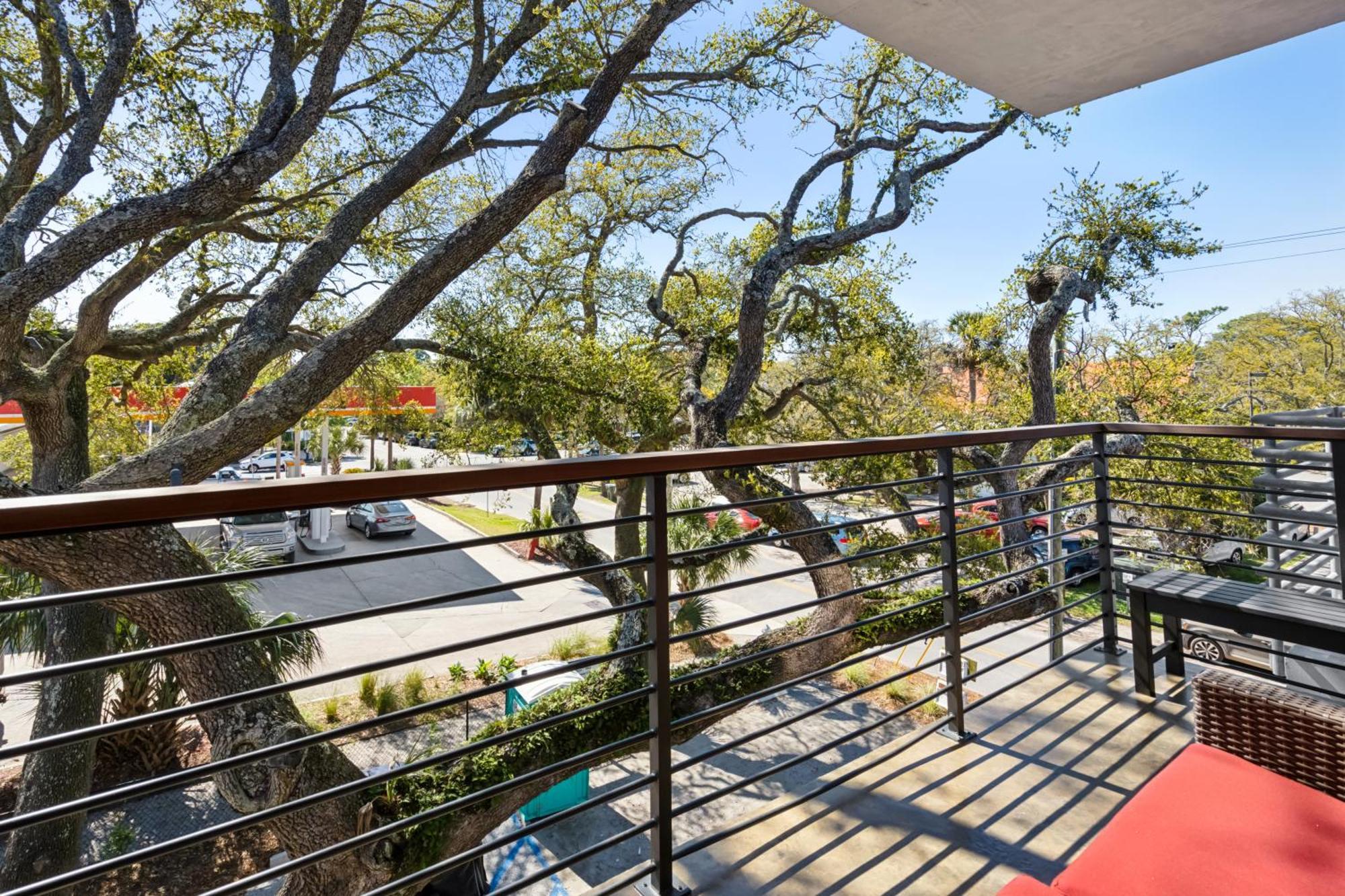 Boutique Vera Hotel In The Heart Of Folly Beach Bagian luar foto