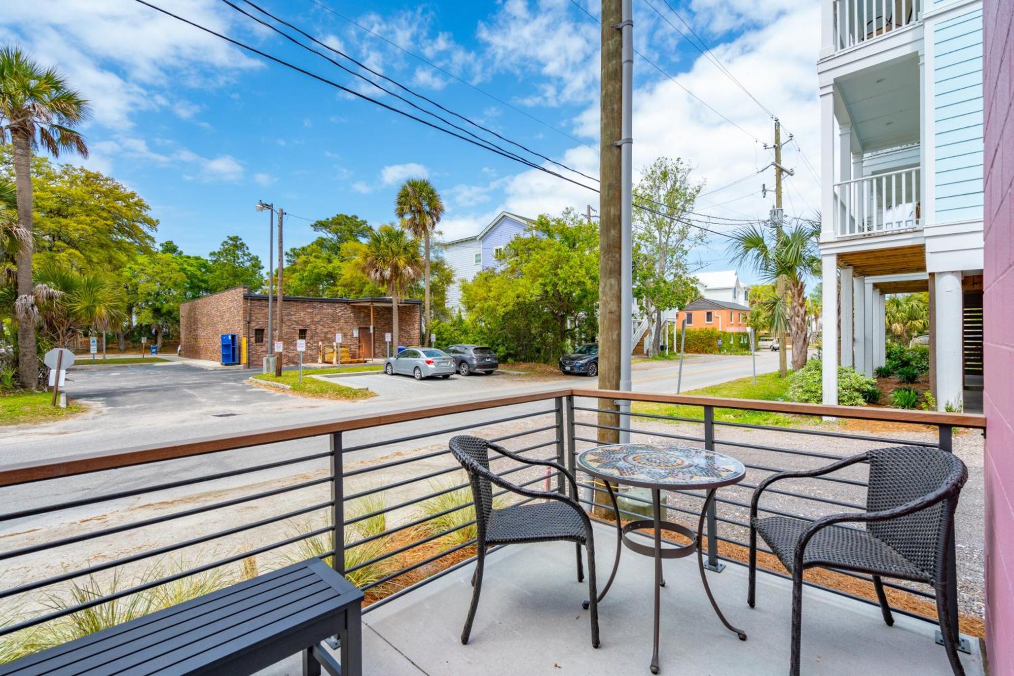 Boutique Vera Hotel In The Heart Of Folly Beach Bagian luar foto